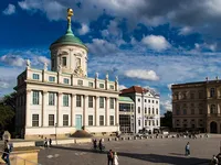Potsdam: Ärztemangel: Woidke will Nachwuchs mit Stipendien locken