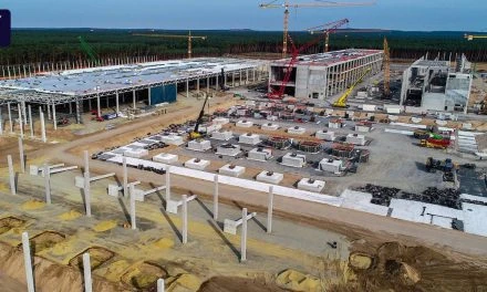 Versorger dreht den Hahn ab: Wassermangel auf der Tesla-Baustelle